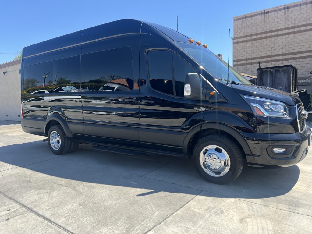 14 Executive Silver Sprinter